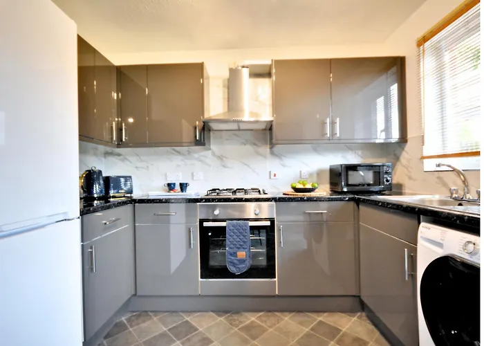 Manchester Townhouse By Bevolve - 4 Bedrooms - Free Parking