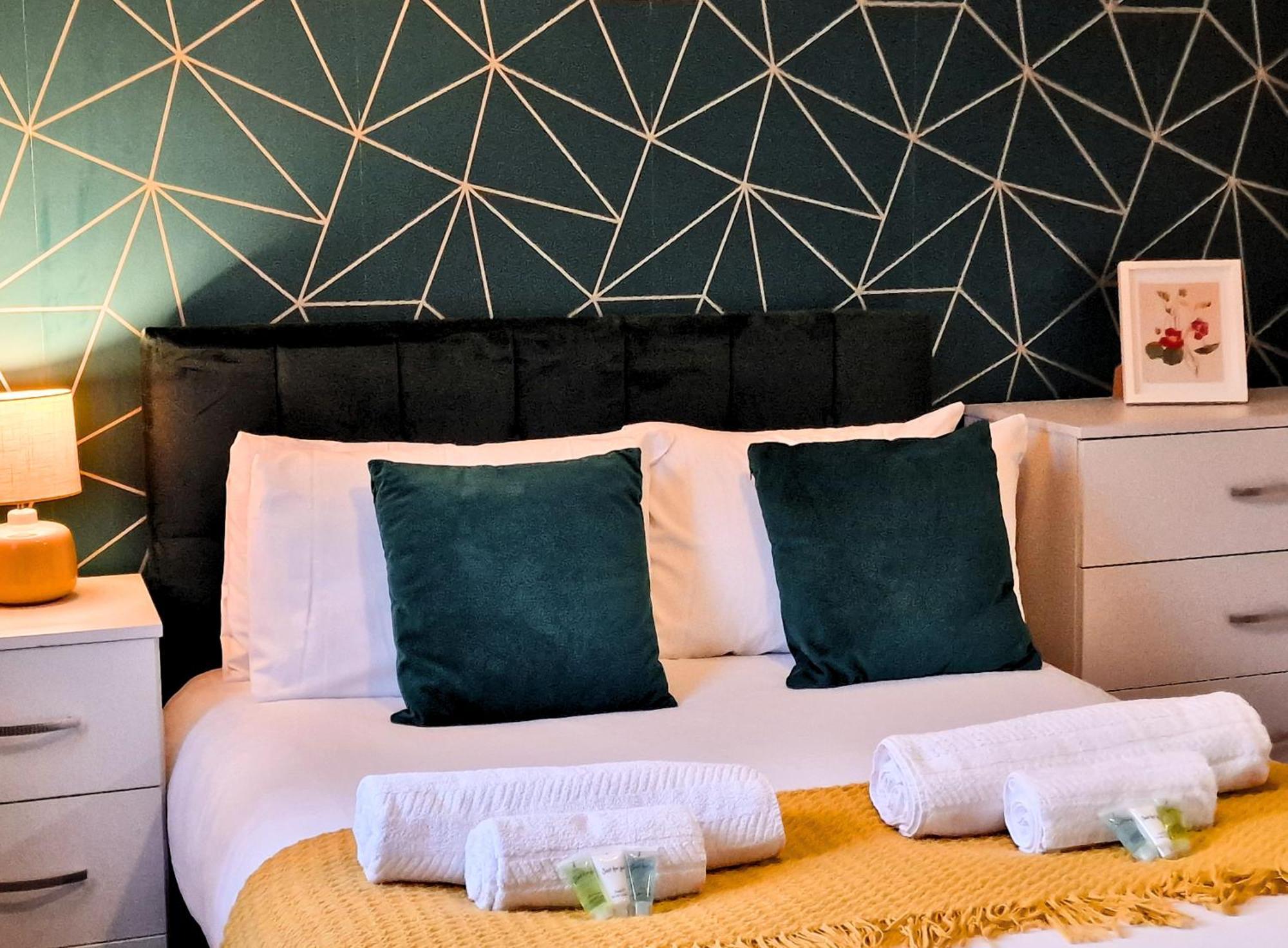 Casa vacanze Townhouse By Bevolve - 4 Bedrooms - Free Parking *
