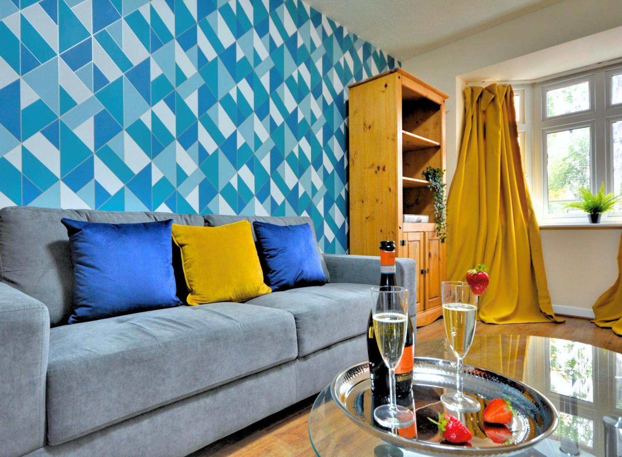 Townhouse By Bevolve - 4 Bedrooms - Free Parking Casa vacanze